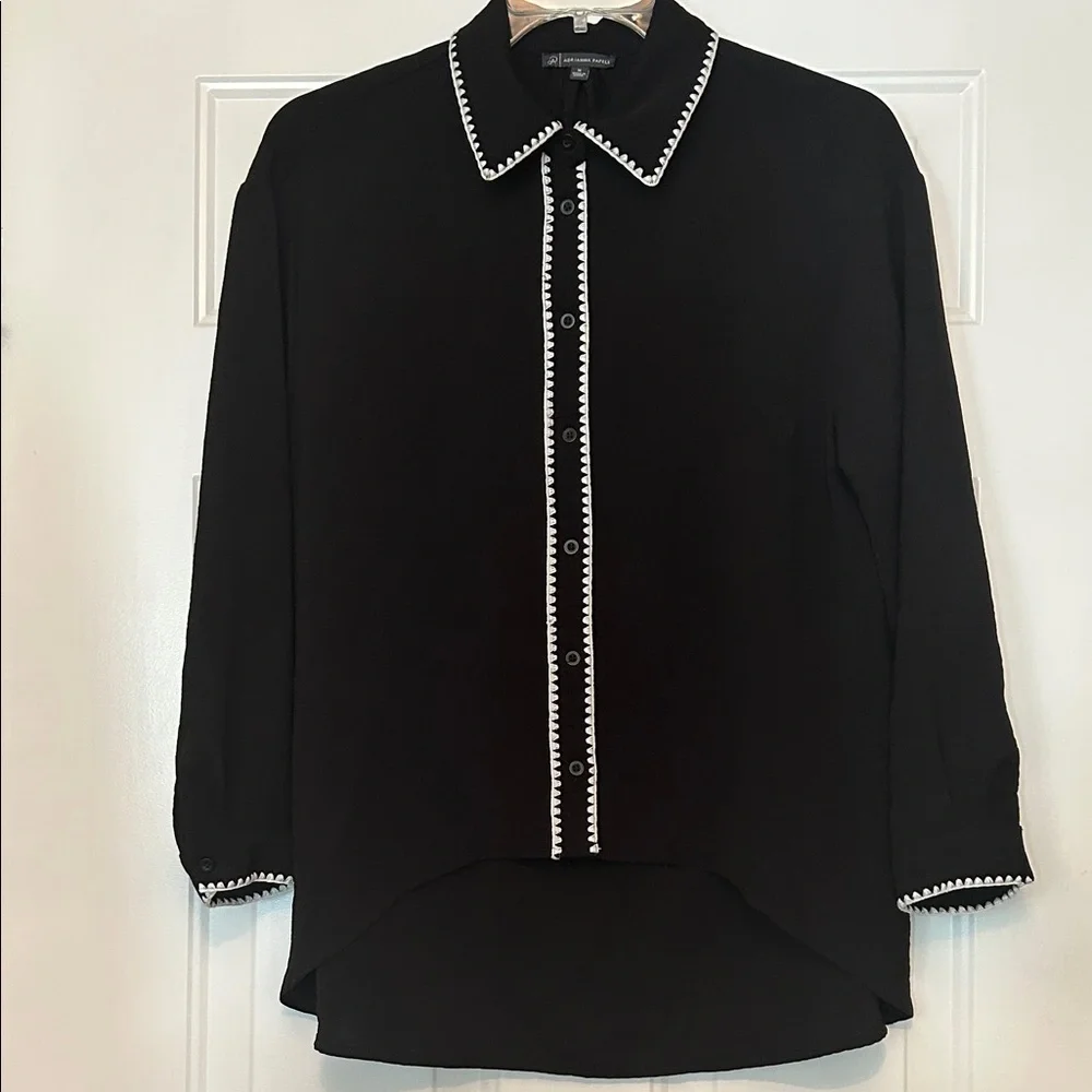 Adrianna Papell Button Up Top M Black White Relaxed Embroidered Woven Career